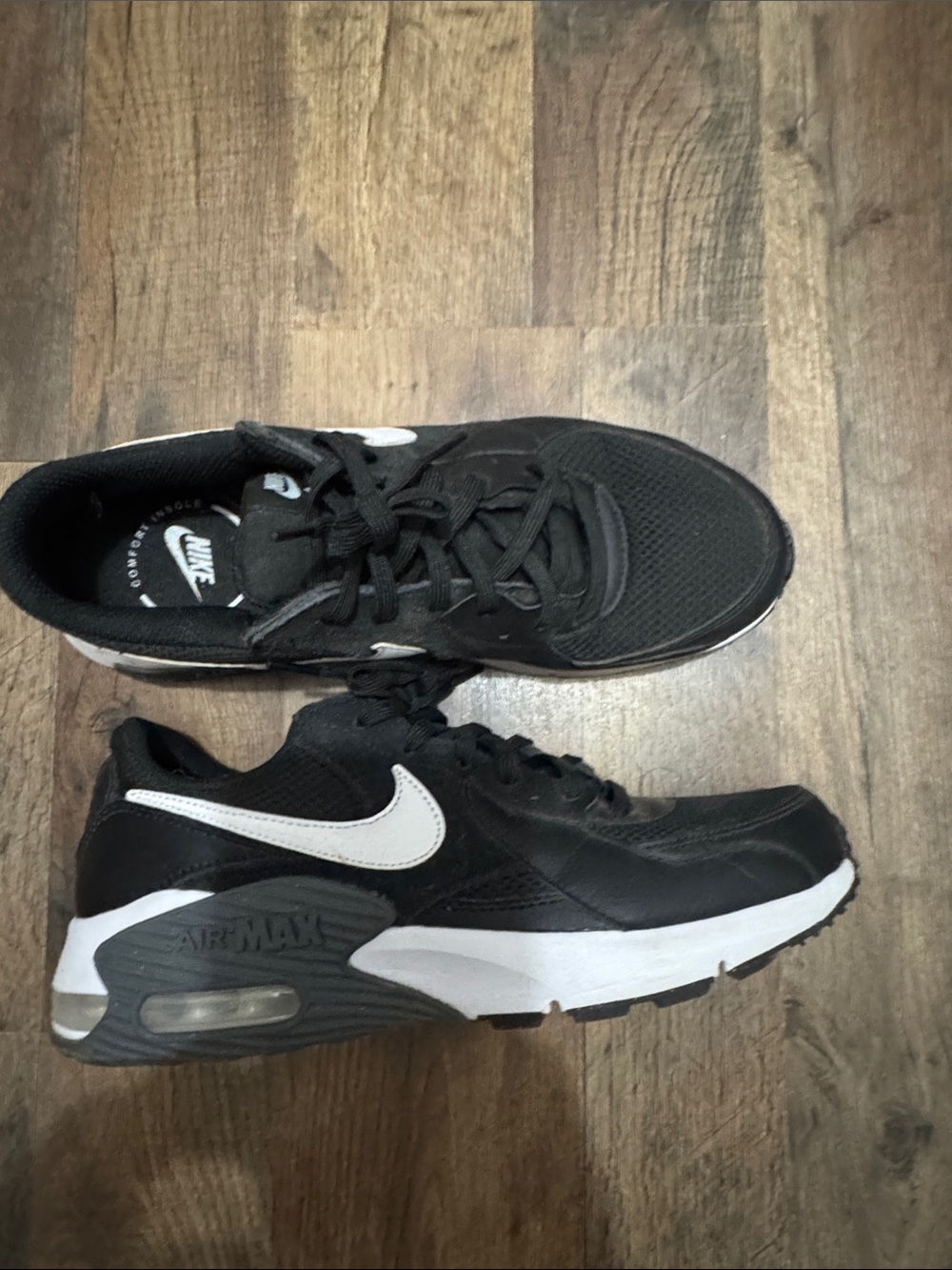 Nike Black and White Women's Air Max Athletic Sneakers